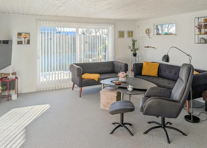 Holiday home 3 Bedroom Cozy In